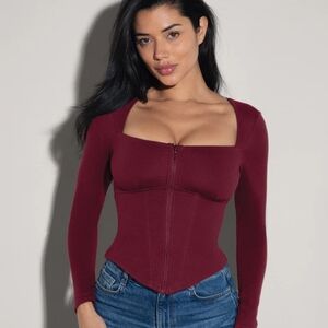 TA3 Corsety Square Neck Long Sleeve Top Dark Cherry Size S